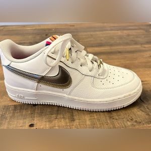 White Nike Air Sneakers